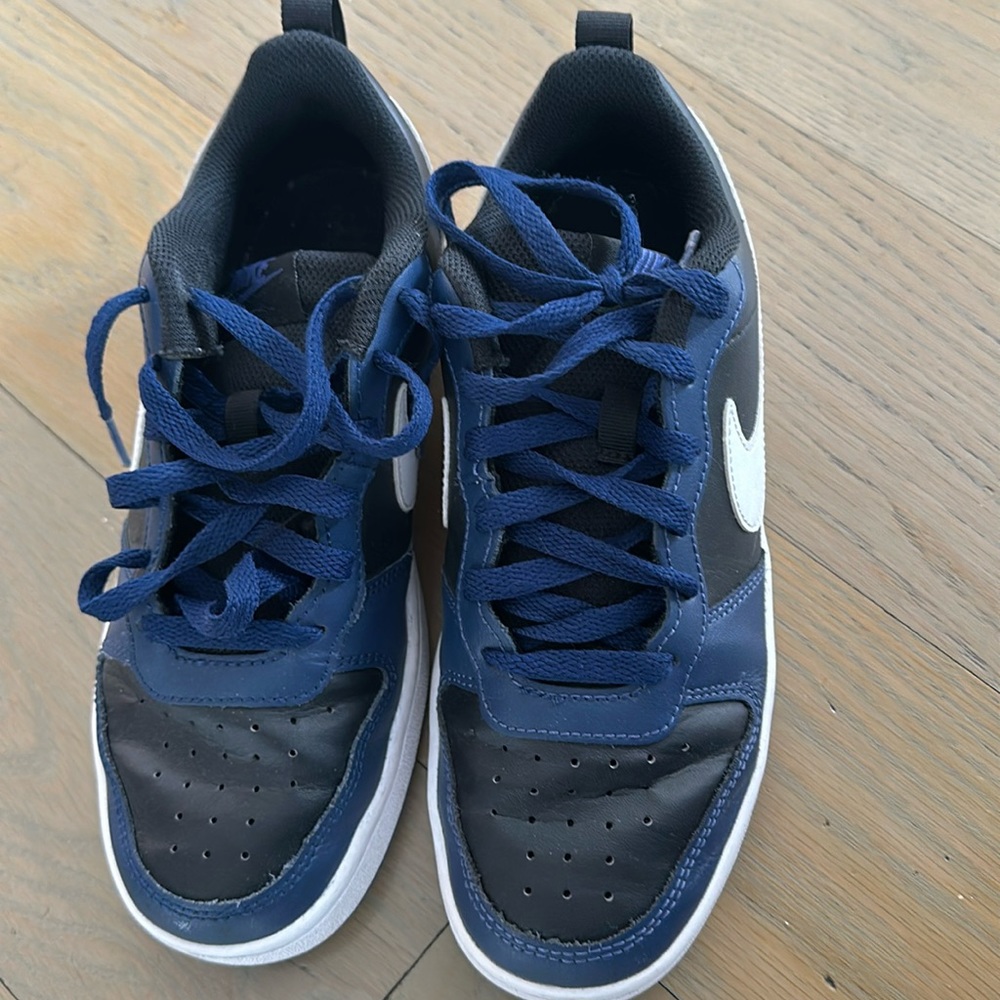 NIKE DUNK LOW BOYS - 6US